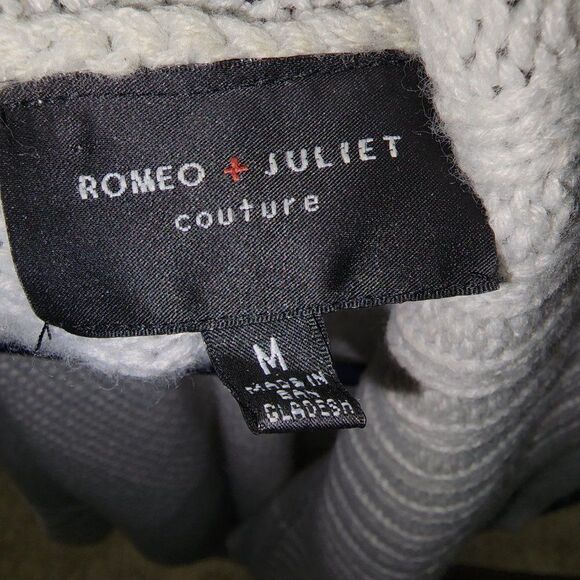 Romeo + Juliet Couture Sweater Jacket - Picture 2 of 4
